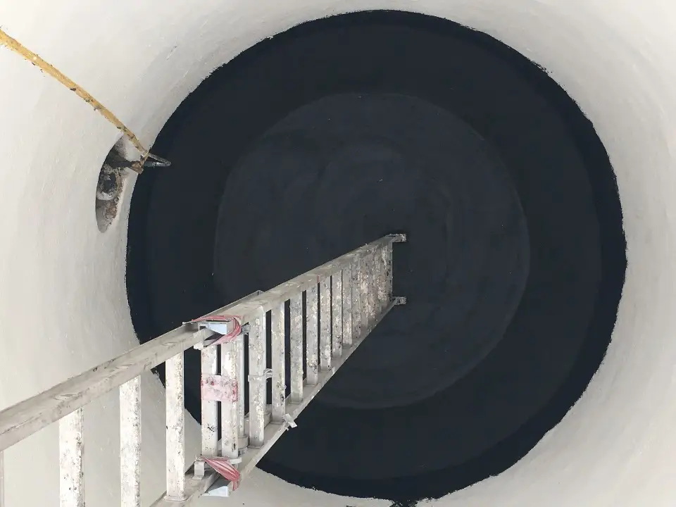 Sanitary manhole rehabilitated by IET (Integrated Environmental Technologies) in Florida, seen from above